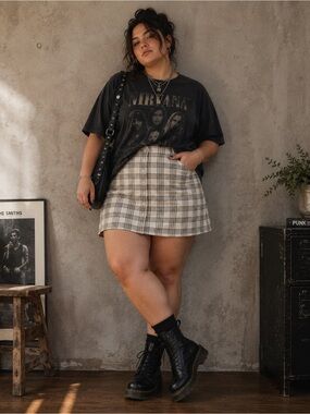 Like an angle plaid pencil skirt